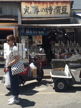 「8seconds（エイトセカンズ）のアイテム（バッグ）」を使った、RINA•RINAさん（レディース・158cm）の春コーディネート