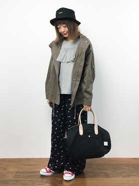 「フラワープリント」｜「アイテム（ブルゾン）」を使った、いぴさん（レディース・152cm）の秋コーディネート