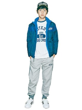 「BLUE CROSS （ブルークロス）のアイテム」を使った、kladskap　クレードスコープさん（キッズ・161cm）の冬コーディネート