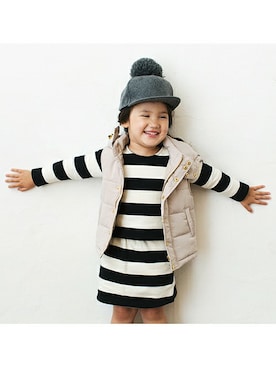 「petit main（プティマイン）のアイテム（帽子）」を使った、kladskap　クレードスコープさん（キッズ・99cm）の冬コーディネート