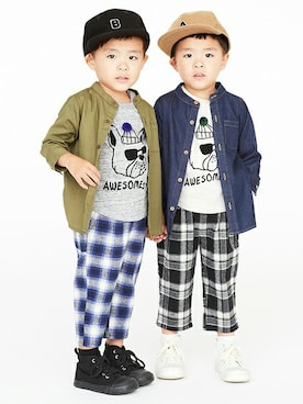 「petit main（プティマイン）のアイテム（キャップ）」を使った、kladskap　クレードスコープさん（キッズ・93cm）の秋コーディネート