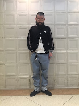 「CLASS（クラス）のアイテム（デニムパンツ）」を使った、tomoakiniheiさん（メンズ・173cm）の冬コーディネート