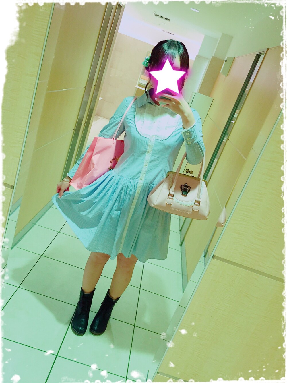 「Emily Temple cuteのアイテム（ワンピース、ブルー系）」を使った、みおさん（レディース・166cm）の秋コーディネートの1枚目の写真