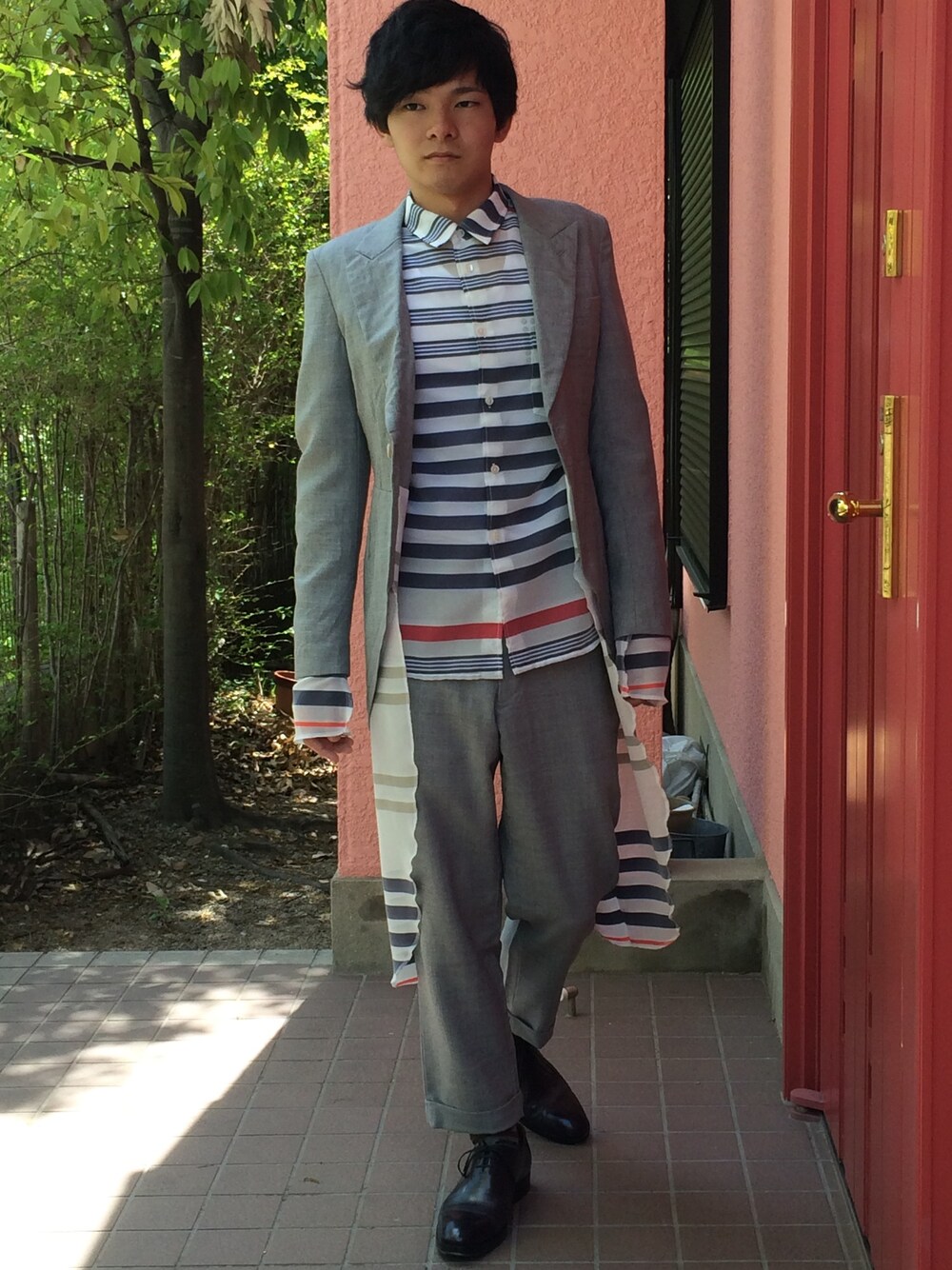 「COMME des GARÇONS」｜「COMME des GARCONS HOMME PLUSのアイテム（テーラードジャケット、グレー系）」を使った、satoyoshiさん（メンズ・171cm）の春コーディネートの1枚目の写真