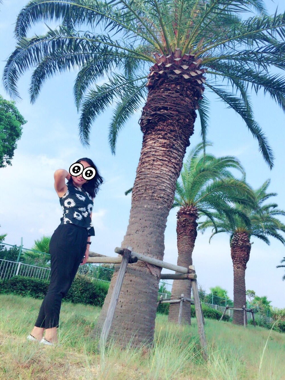 「SEA、black、summer、SUNNY、hot」｜「GAPのアイテム（タンクトップ、ブラック系）」を使った、yukiさん（レディース・165cm）の夏コーディネートの1枚目の写真