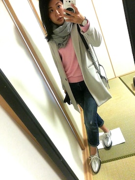 「シルバー」｜「アイテム（チェスターコート）」を使った、小春さん（レディース・163cm）の春コーディネート