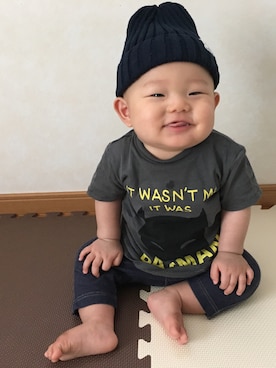 「H&M（エイチ・アンド・エム）のアイテム（Tシャツ/カットソー、グレー系）」を使った、genさん（キッズ）の秋コーディネート