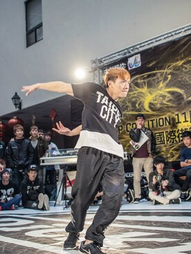 「Nike flyknit」｜「アイテム（Tシャツ/カットソー）」を使った、Lilb Chiuさん（メンズ・167cm）の秋コーディネート