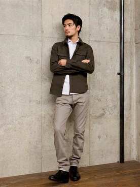 「NANO universe（ナノユニバース）のアイテム（ミリタリージャケット）」を使った、nano・universe men's STAFFさん（メンズ・178cm）の夏コーディネート
