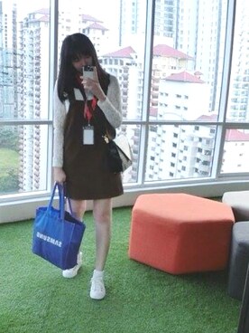 「アイテム（ドレス、ブラウン系）」を使った、Eva Chiamさん（レディース・166cm）の夏コーディネート