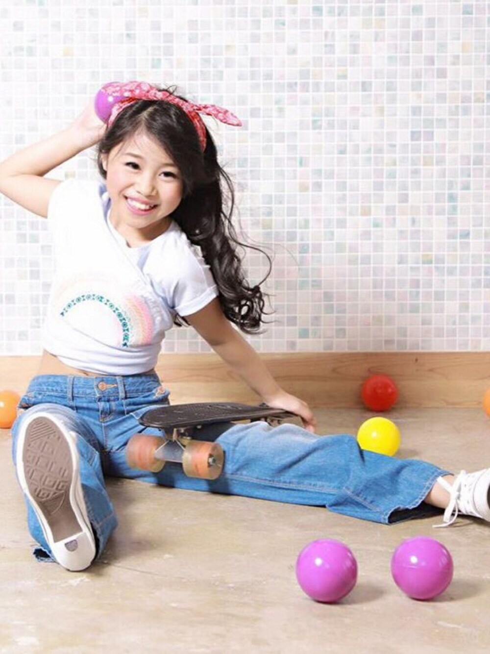 「ドラフトGAP、GAP、gap kids、GAPコーデ、gaplove、Yesgap、キッズ、キッズファッション、キッズコーデ、キッズモデル」｜「GAPのアイテム（デニムパンツ、ブルー系）」を使った、林 未羽さん（キッズ・127cm）の夏コーディネートの1枚目の写真