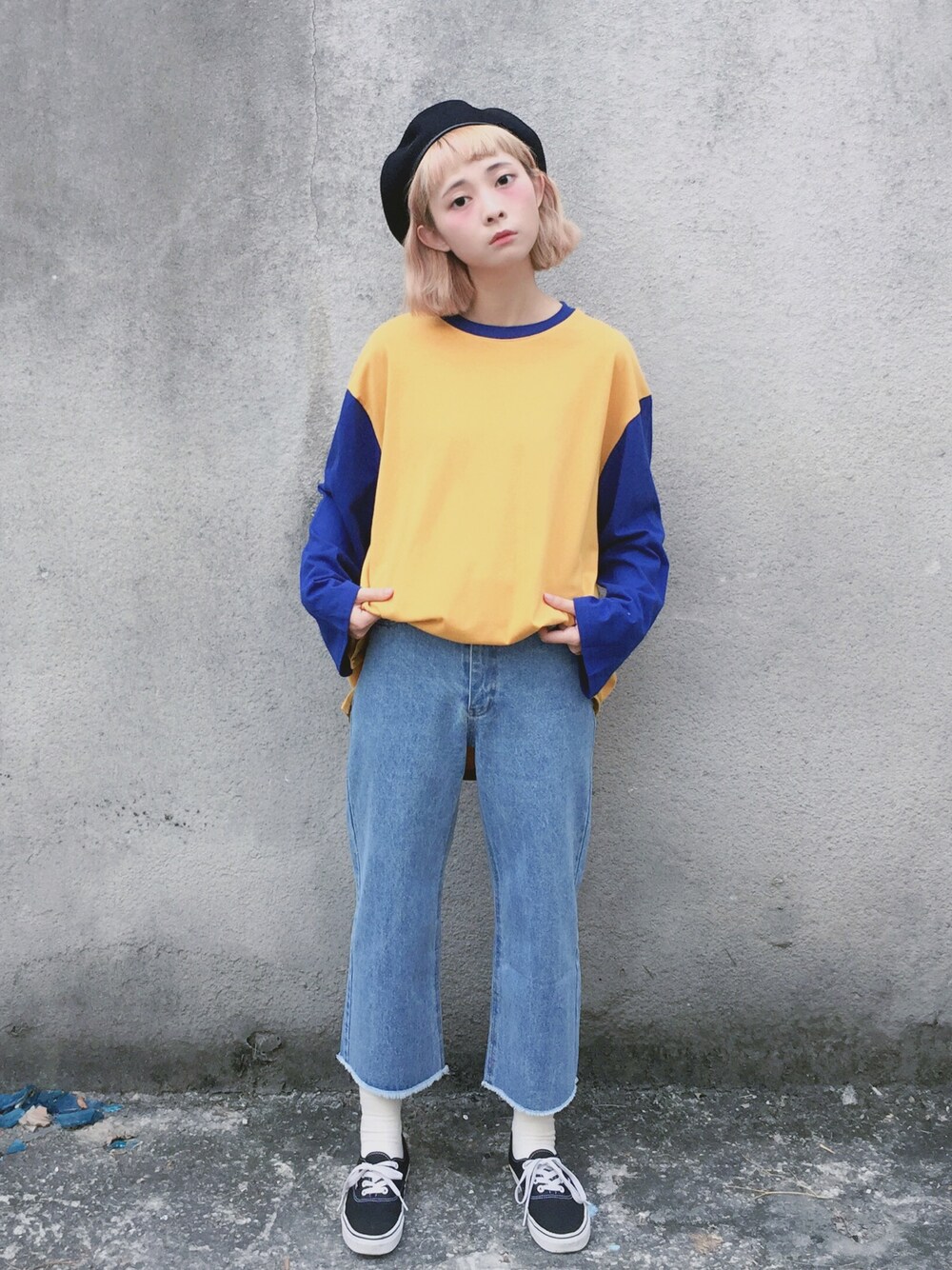 「秋のコーデ、秋、デニム、Taiwan」｜「日日のアイテム（Tシャツ/カットソー、イエロー系）」を使った、Weiさん（レディース・165cm）の秋コーディネートの1枚目の写真