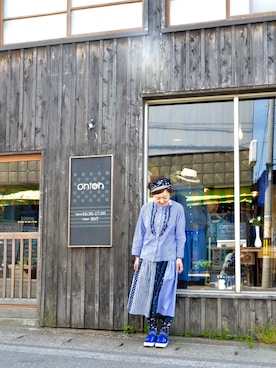 「onionakitaのアイテム（Skirt、ブルー系）」を使った、onion Akitaさん（レディース）の春コーディネート