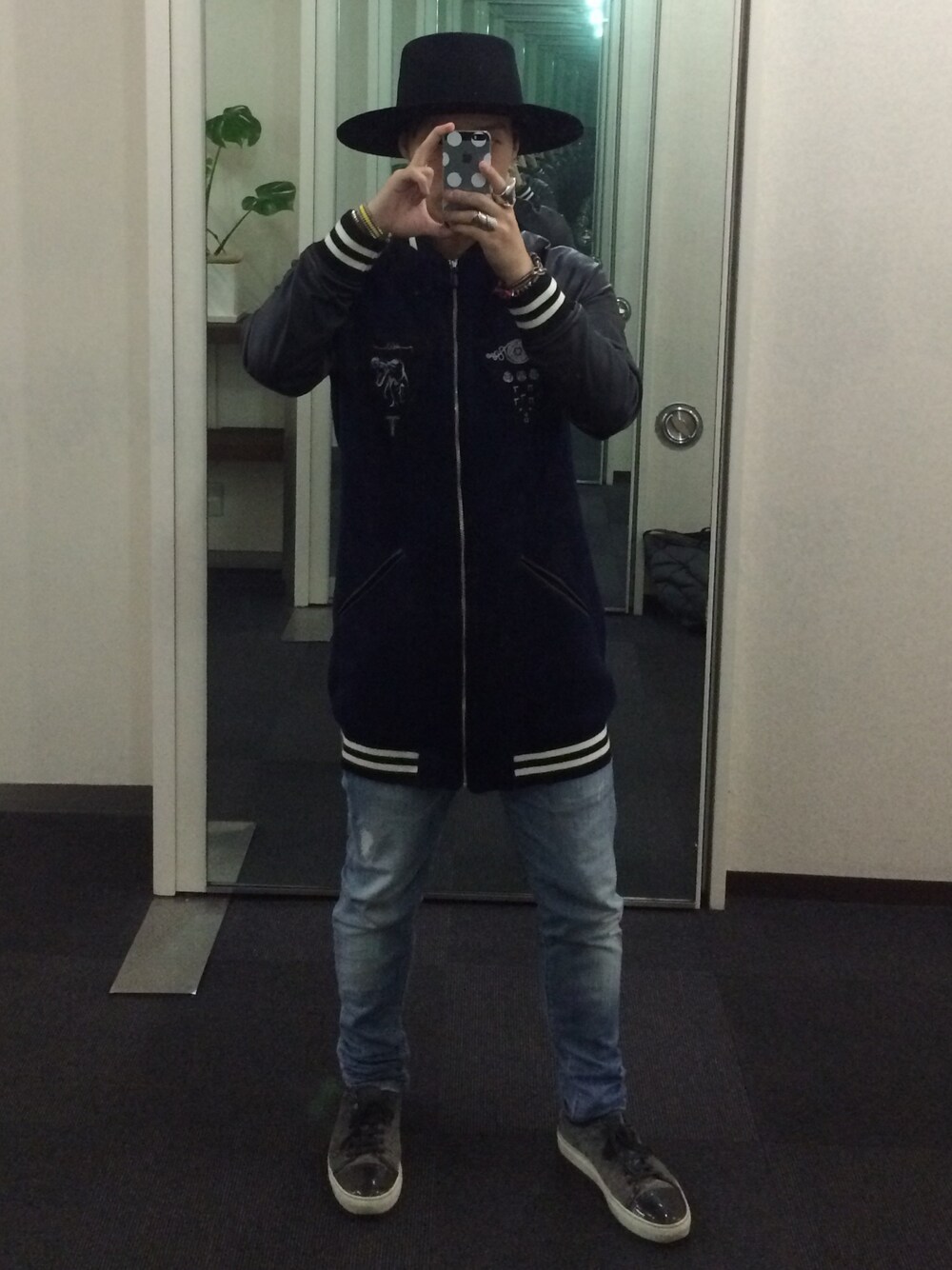 「KIJIMA TAKAYUKI、r13、STOF、LANVIN」｜「STOFのアイテム（その他アウター、その他）」を使った、TANI@kirukeさん（メンズ・165cm）の秋コーディネートの1枚目の写真