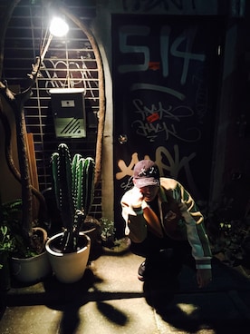「MAISON KITSUNE」｜「アイテム（スタジャン）」を使った、SHUNさん（メンズ・170cm）の冬コーディネート