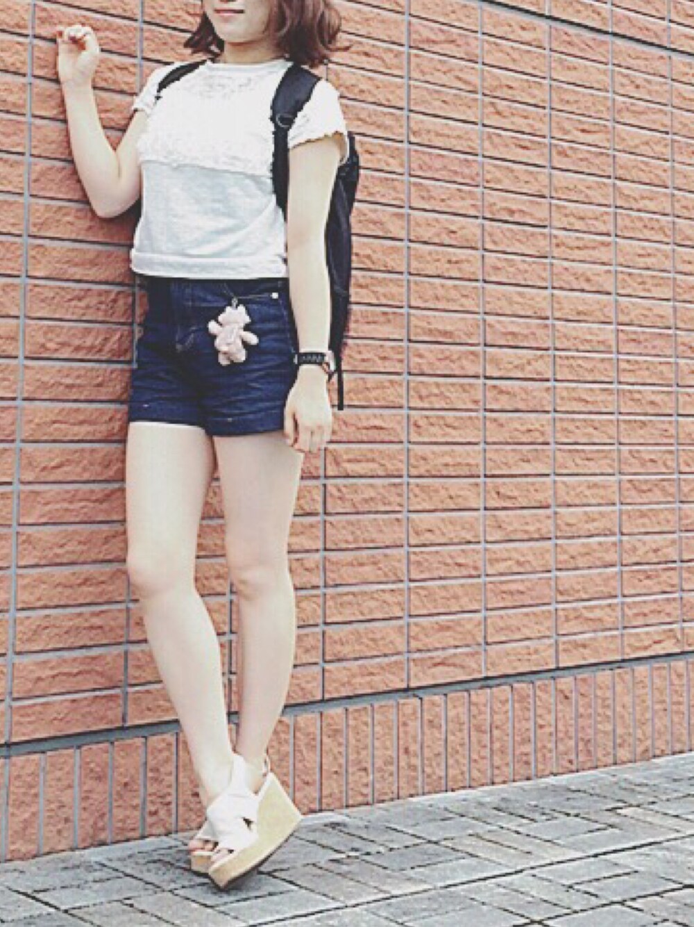 「summer、denim、flower」｜「NICE CLAUPのアイテム（サンダル、ベージュ系）」を使った、Hazukiさん（レディース・158cm）の夏コーディネートの1枚目の写真