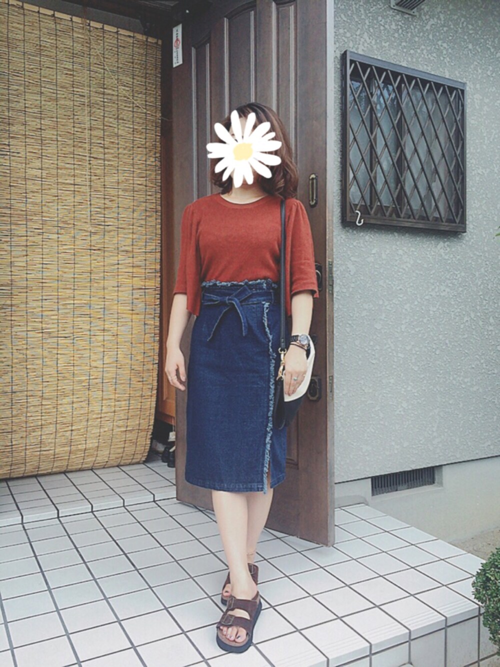 「autumn、ラップスカート、orange、ootd、denim」｜「Crispのアイテム（デニムスカート、ブルー系）」を使った、Hazukiさん（レディース・158cm）の秋コーディネートの1枚目の写真