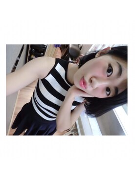 「RAINBOW SHOPのアイテム（スカート）」を使った、Amber Tsaiさん（レディース・163cm）の秋コーディネート