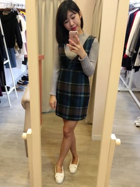 「KIKIのアイテム（つなぎ/オールインワン）」を使った、Amber Tsaiさん（レディース・163cm）の春コーディネート