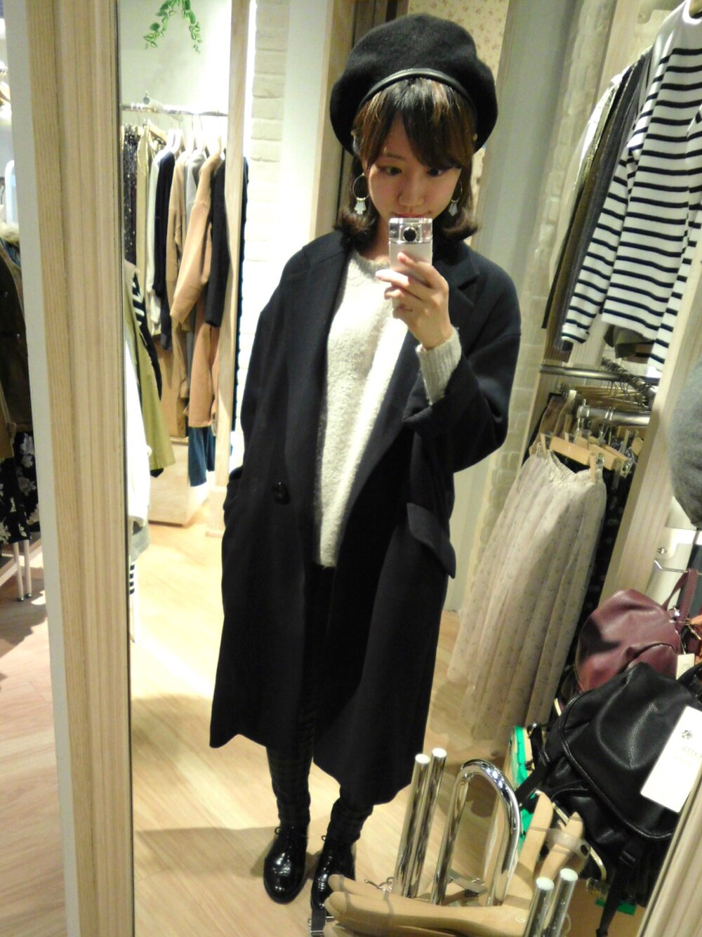 「秋のコーデ、earth music&ecology」｜「earth music&ecologyのアイテム（ハンチング/ベレー帽、ブラック系）」を使った、lily65002000さん（レディース・162cm）の秋コーディネートの1枚目の写真
