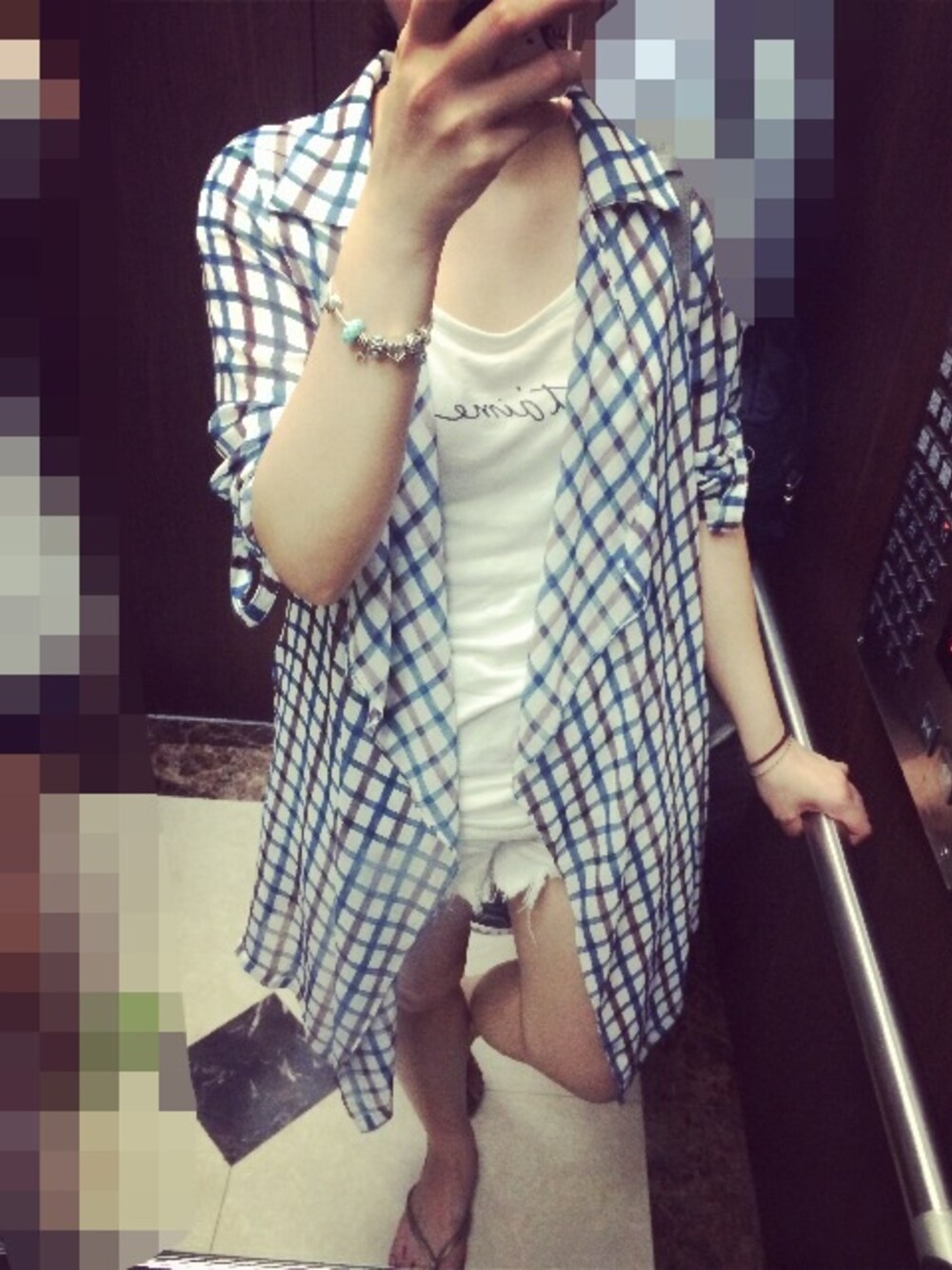 「white、checker」｜「STARMIMIのアイテム（シャツ/ブラウス、その他）」を使った、康金さん（レディース・160cm）の秋コーディネートの1枚目の写真