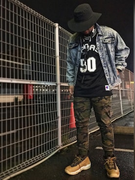 「アイテム（デニムジャケット）」を使った、當斉彬さん（メンズ・174cm・20代）の春コーディネート