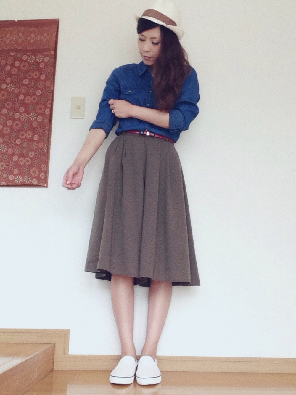 「ガウチョパンツ、デニムシャツ、スリッポン、WEARママ部、にくきゅうフェス」｜「GUのアイテム（その他パンツ、グリーン系）」を使った、shimaさん（レディース・164cm）の夏コーディネートの1枚目の写真