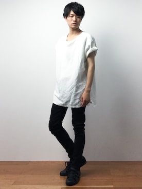 「TOMMY HILFIGER（トミーヒルフィガー）のアイテム（シューズ）」を使った、武井一輝さん（メンズ・172cm）の夏コーディネート