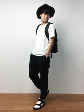「MONKEY TIME（モンキータイム）のアイテム（カーゴパンツ）」を使った、武井一輝さん（メンズ・172cm）の夏コーディネート