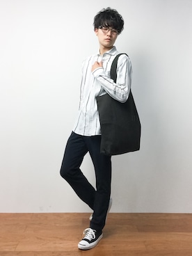 「RICO GOLD（リコゴールド）のアイテム（バッグ）」を使った、武井一輝さん（メンズ・172cm）の夏コーディネート
