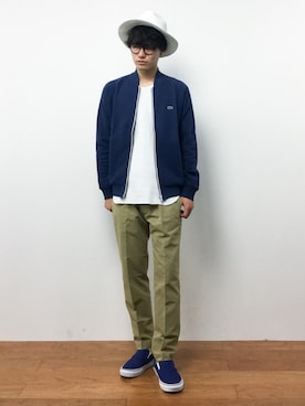 「ストローハット」｜「アイテム（スウェット）」を使った、武井一輝さん（メンズ・172cm）の夏コーディネート