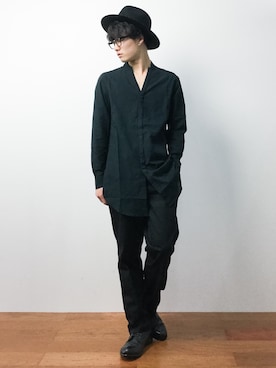 「unrelaxing（アンリラクシング）のアイテム（スラックス）」を使った、武井一輝さん（メンズ・172cm）の夏コーディネート