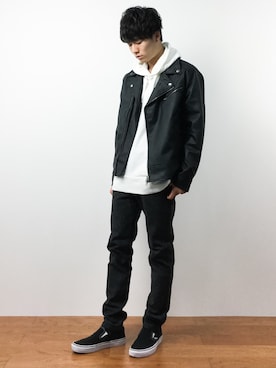 「NAVAL（ナバル）のアイテム（ライダースジャケット）」を使った、武井一輝さん（メンズ・173cm）の秋コーディネート