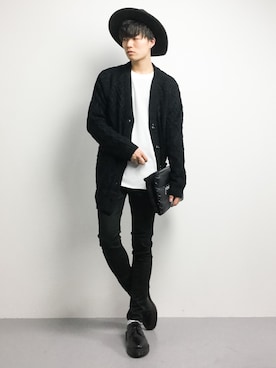 「unrelaxing（アンリラクシング）のアイテム（トップス）」を使った、武井一輝さん（メンズ・173cm）の冬コーディネート