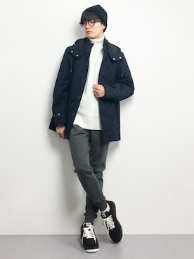「UP START（アップスタート）のアイテム（パンツ）」を使った、武井一輝さん（メンズ・173cm）の冬コーディネート