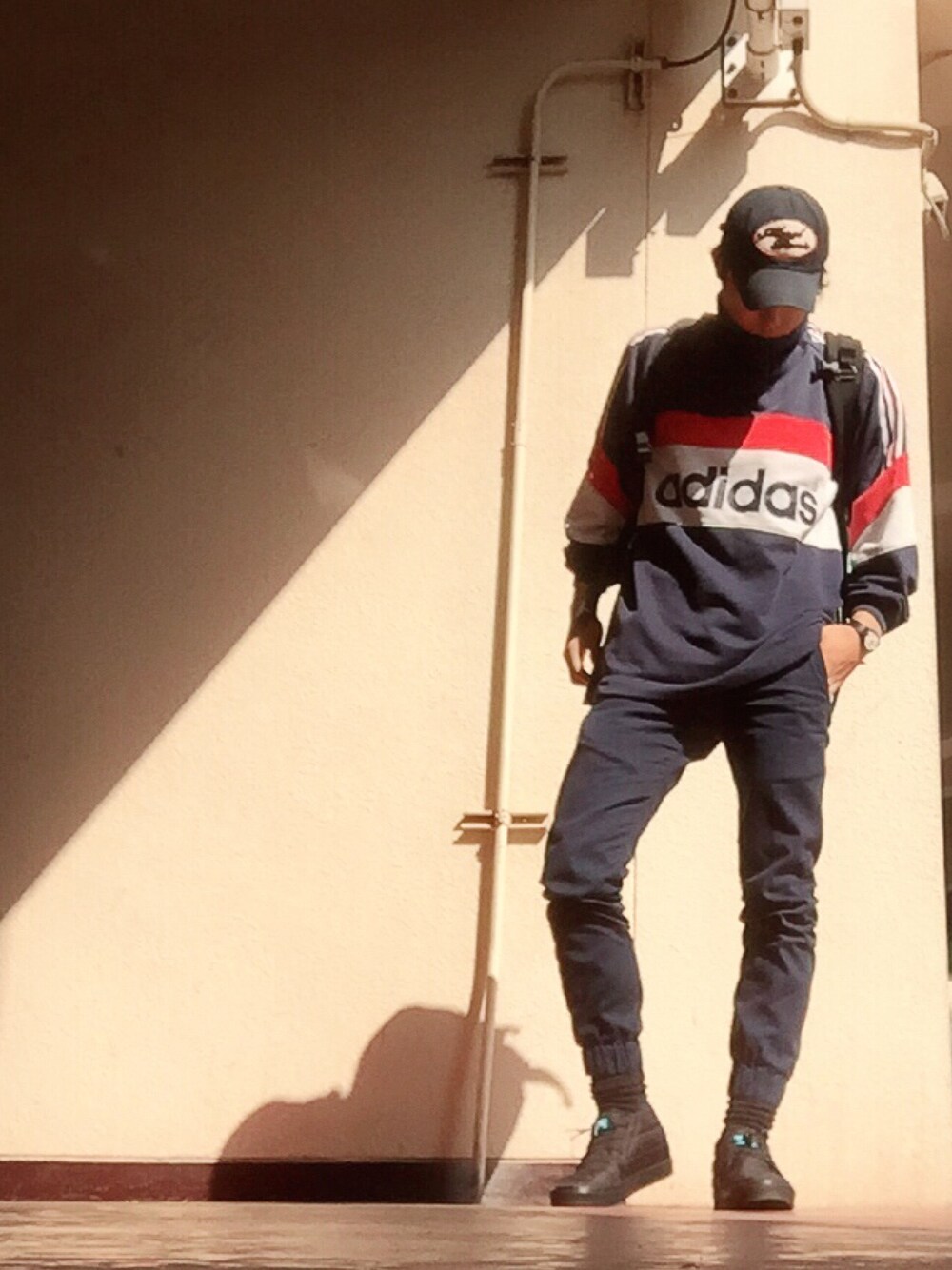 「adidas、used、And A、people footwear、B:MING LIFE STORE by BEAMS、BEAUTY&YOUTH UNITED ARROWS、Levi's、ストリートMIX、PORTER、Vライン」｜「And Aのパニックキャップ（キャップ、ブルー系）」を使った、よこちんさん（メンズ・173cm）の秋コーディネートの1枚目の写真