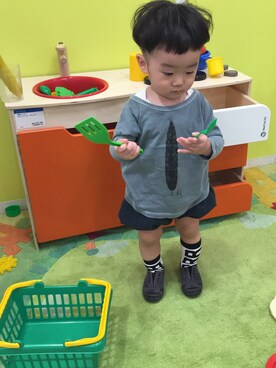 「Cienta（シエンタ）のアイテム（モカシン/デッキシューズ）」を使った、tennosuke10さん（キッズ・80cm）の秋コーディネート