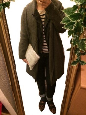「アイテム（クラッチバッグ、グレー系）」を使った、hitomiさん（レディース・157cm）の冬コーディネート