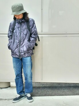 「AVIREX（アヴィレックス）のアイテム（マウンテンパーカー）」を使った、mr.sakuraiさん（メンズ・169cm）の春コーディネート