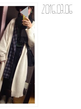 「ロングニット」｜「アイテム（その他アウター）」を使った、minamiさん（レディース・156cm）の春コーディネート