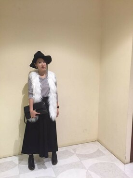 「SPIGA（スピーガ）のアイテム（パンツ）」を使った、SPIGA OFFICIALさん（レディース・167cm）の秋コーディネート