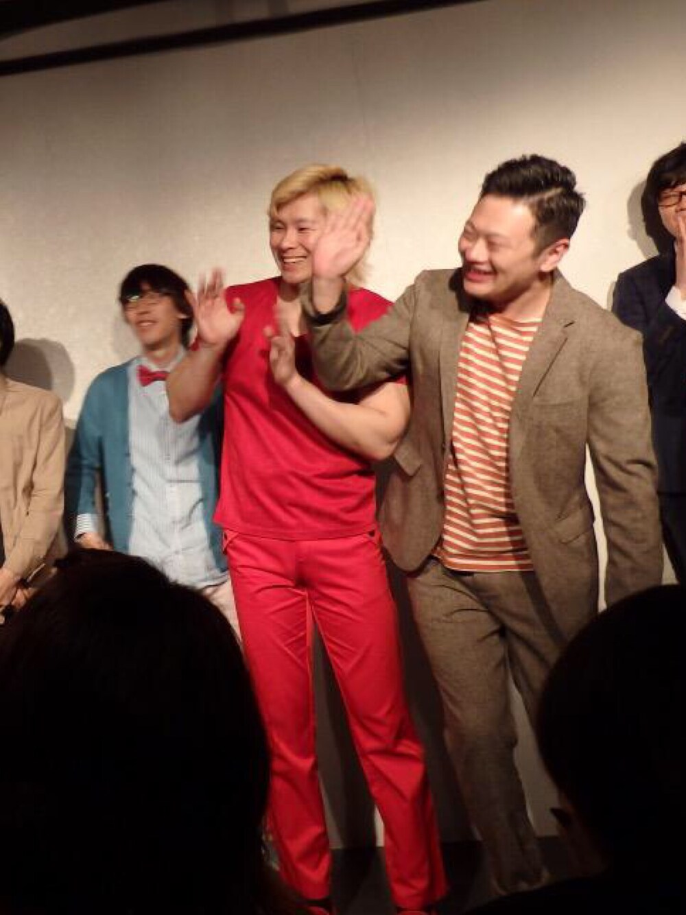 「BEAMS」｜「BEAMSのアイテム（テーラードジャケット、ベージュ系）」を使った、エンドウSUNさん（メンズ・177cm）の秋コーディネートの1枚目の写真