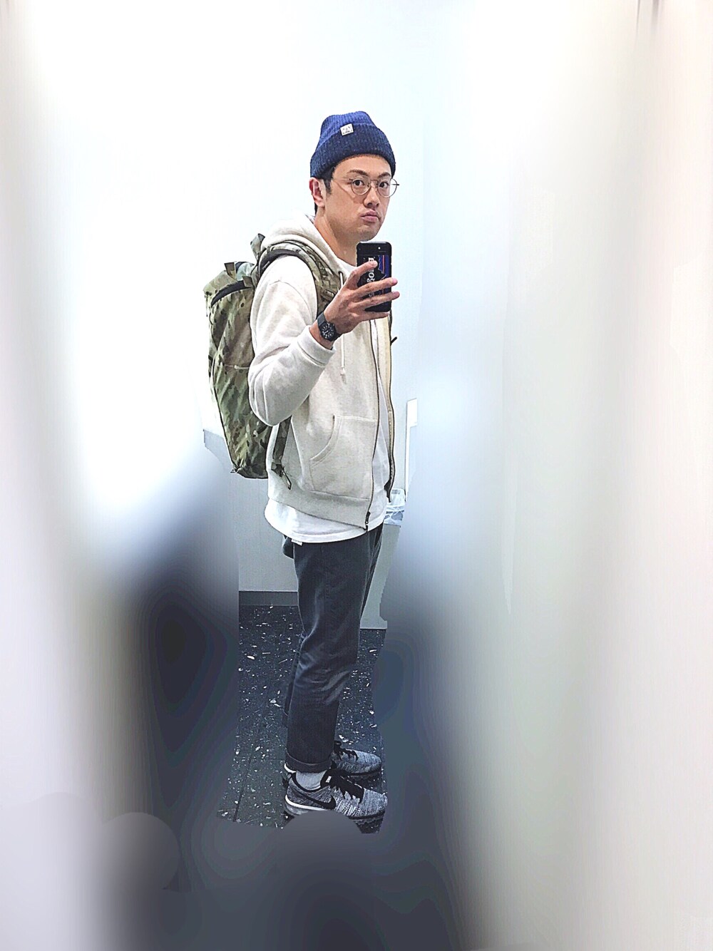 「Goodwear(Since1983)のアイテム（Tシャツ/カットソー、ホワイト系）」を使った、エンドウSUNさん（メンズ・177cm）の秋コーディネートの1枚目の写真