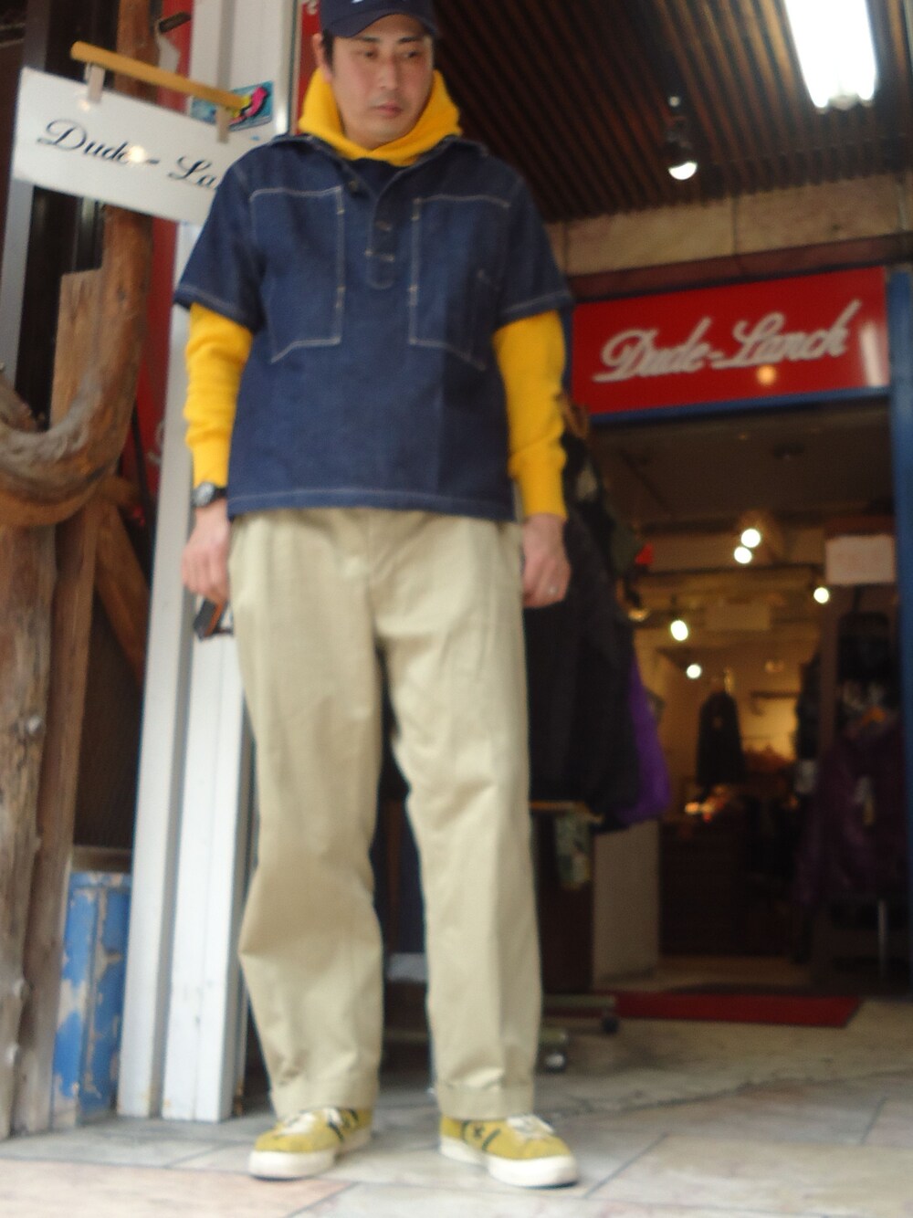 「ミリタリー、アメカジ、チノパン、johnbull、ハマダー、ヘルスニット、vintage style、鹿児島弁最高、青組」｜「Johnbullの小窓①　JOHNBULL　WWⅡ　デニムDeckJacket　半そでにcustom！（カバーオール、ブルー系）」を使った、デュードランチたっちゃんさん（メンズ・187cm）の春コーディネートの1枚目の写真