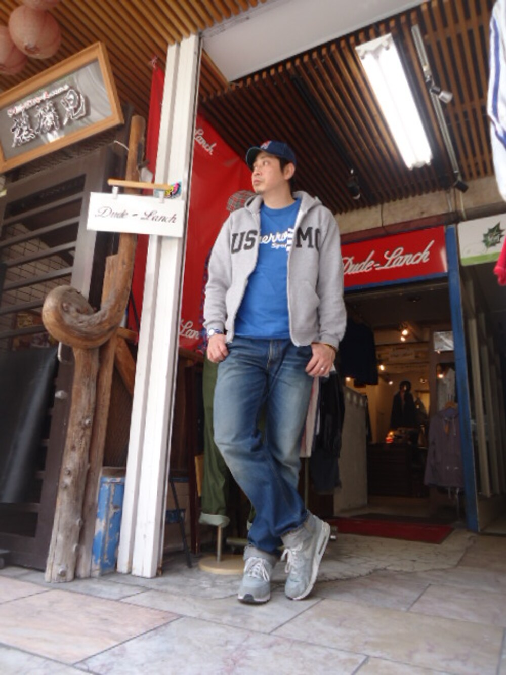「ミリタリー、アメカジ、AIR MAX、ハマダー、チャリコーデ、通勤codeフェス、アメカジ万歳、たっちゃん😊」｜「小窓①　通勤コーデ　前からネ(^_^)チャリ付き(笑)（ミリタリージャケット、ブルー系）」を使った、デュードランチたっちゃんさん（メンズ・187cm）の春コーディネートの1枚目の写真