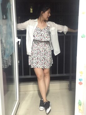 「H&M（エイチ・アンド・エム）のアイテム（ワンピース/ドレス、ホワイト系）」を使った、AgnesChenさん（レディース・168cm）の夏コーディネート