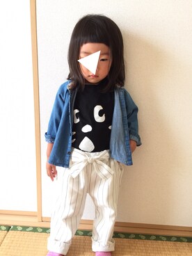 「Ne-net（ネネット）のアップにゃーT（Tシャツ/カットソー、ブラック系）」を使った、Miiiiiさん（キッズ・100cm）の秋コーディネート