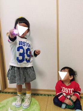 「petit main（プティマイン）のナンバー39＆ボストンデザイン6分袖Ｔシャツ（Tシャツ/カットソー、ホワイト系）」を使った、Miiiiiさん（キッズ・100cm）の春コーディネート