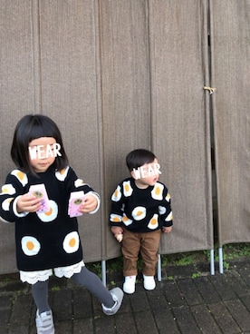 「koreaのアイテム（ニット/セーター、ブラック系）」を使った、Miiiiiさん（キッズ・100cm）の秋コーディネート