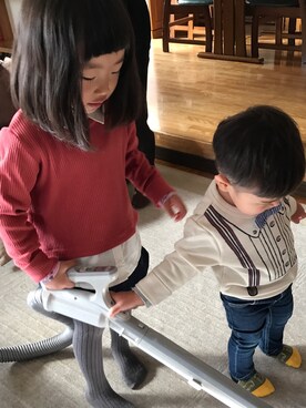 「きょうだい」｜「アイテム（スウェット）」を使った、Miiiiiさん（キッズ・100cm）の冬コーディネート
